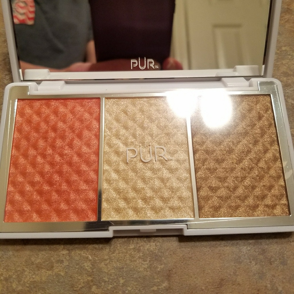*NEW PUR BRONZE & BRIGHTEN CHEEK PALETTE*